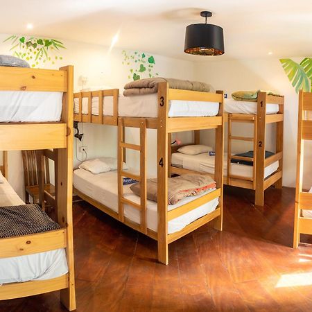 Rainbow Hostel Лима Экстерьер фото