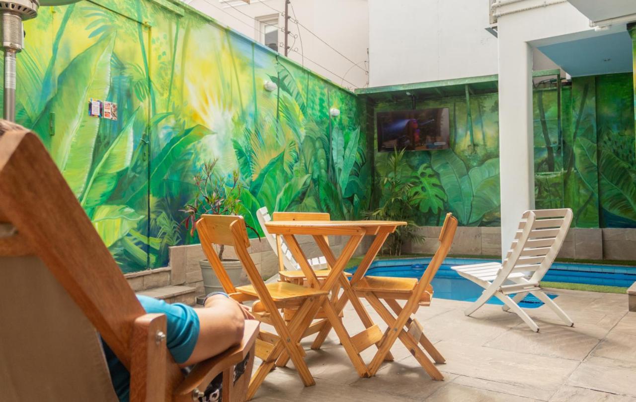 Rainbow Hostel Лима Экстерьер фото
