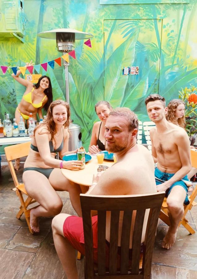 Rainbow Hostel Лима Экстерьер фото