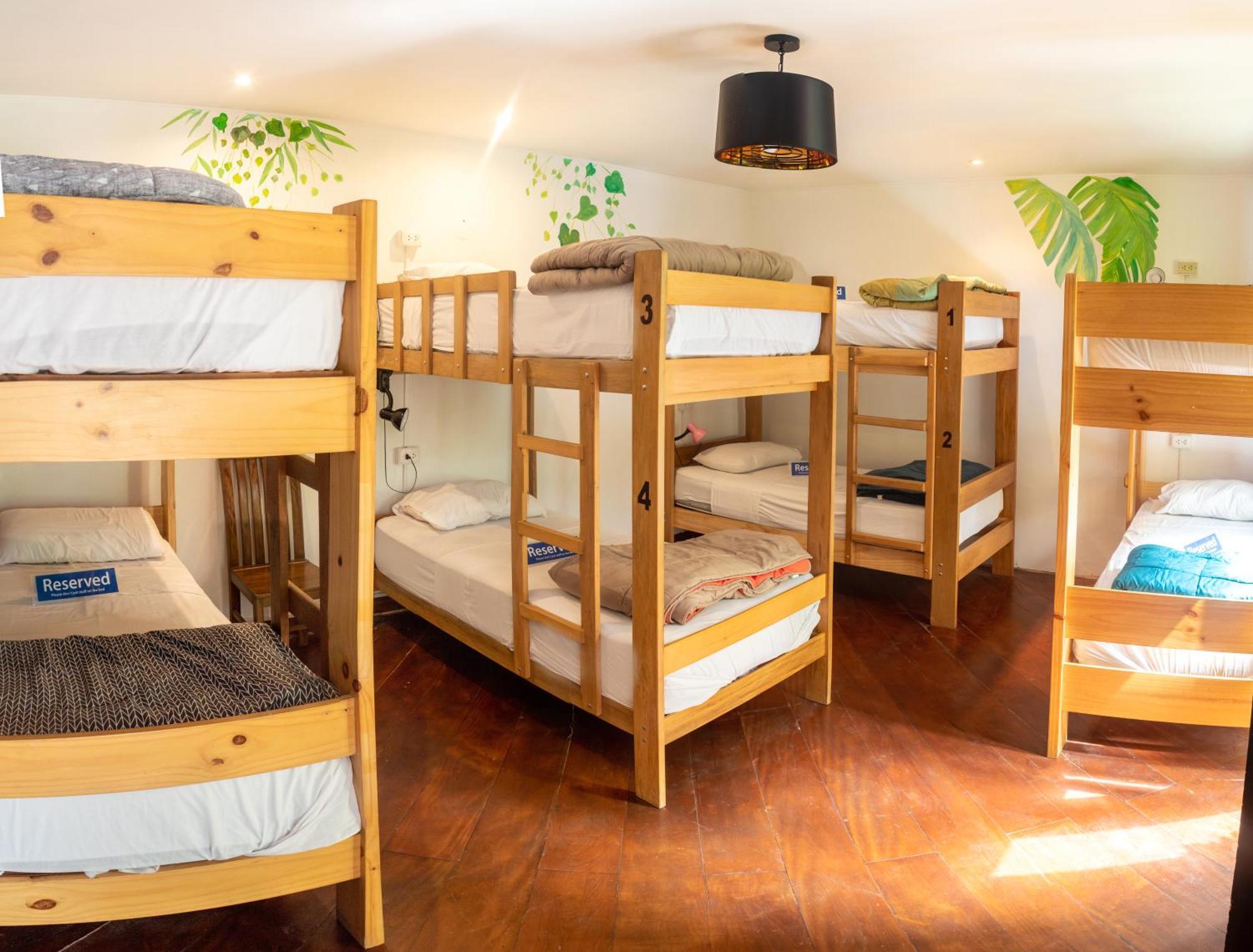 Rainbow Hostel Лима Экстерьер фото